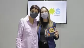 Una concejal de Mayra Mendoza comparó a Macri con Videla, Massera y los femicidas
