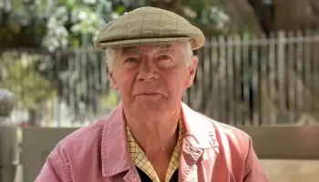 Malvinas: La historia del militar inglés que enterró los cuerpos argentinos en Darwin