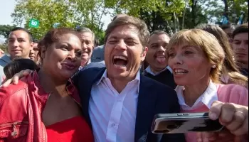 Seis fideos: Un docente mostró lo que Kicillof da de comer en las escuelas