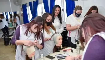 Noe Correa visitó el Centro Municipal de Estudios de Malvinas Argentinas
