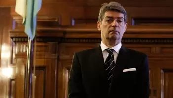 Para el presidente de la Corte, la propuesta de dolarización es “inconstitucional”
