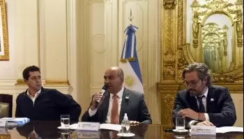Reunión de Gabinete sin Alberto y todos peleados