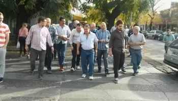 Alejandro Finocchiaro y “Toty” Flores fueron abucheados en La Matanza