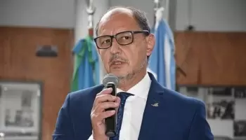 Gabriel Lazo: “Un hospital no puede cerrar y la educación tiene que ser continua”