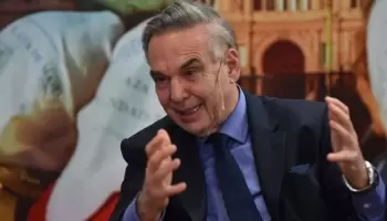 Aunque no le salga, Pichetto busca subirse el precio