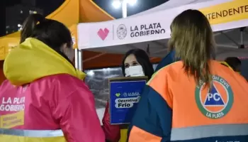 WhatsApp y asistencia 24 horas: Un servicio platense para personas en situación de calle