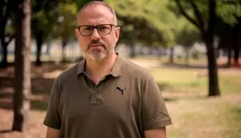 Valenzuela, el intendente del conurbano con mejor imagen según una encuesta en 24 municipios