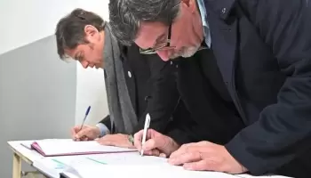 Con problemas de gas y sin estufas, en la escuela 9 los alumnos se abrigan con frazadas