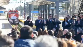 Massa, en la inauguración de la Estación Grand Bourg: “Traemos soluciones para los pasajeros”