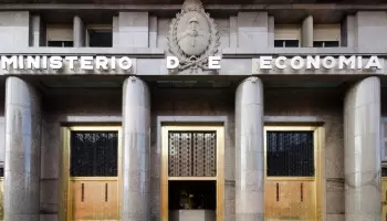 Hicieron un polentazo en la puerta del ministerio de Economía