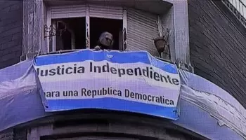 Twitter: Le robaron la identidad a “la vecina de Cristina”