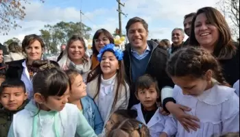 Kicillof lleva el debate sobre el intento de magnicidio a las escuelas