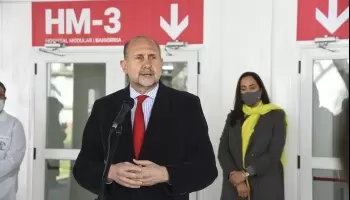 Por orden de Omar Perotti, remueven al enfermero que denunció el vacunatorio VIP