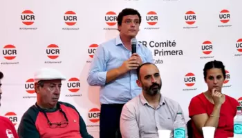 UCR La Plata: Pablo Nicoletti se quedó solo y tuvo que pedir la escupidera