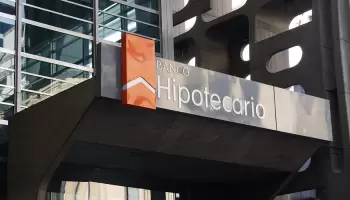 Ordenan al Banco Hipotecario suspender el crédito Procrear a una clienta víctima de ciberesfafa