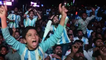 Locura argentina en Bangladesh: “Si gana la selección, los festejos se extienden hasta el amanecer”