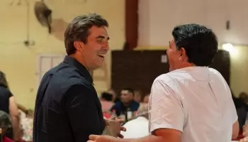 Leo Boto, envuelto en un escándalo por sobreprecios en cajas navideñas