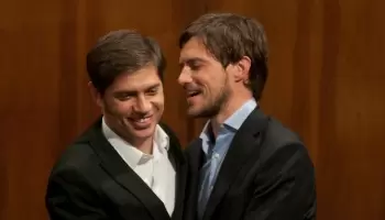 Kicillof traslada el operativo clamor a la Costa Atlántica con un gasto multimillonario en chucherías