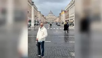 Tras asumir como asesor, Antonio Aracre se tomó unas vacaciones en Europa
