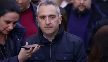 Larroque utilizó autos de los institutos de menores para trasladar gente a actos de CFK