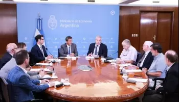 Massa y Perczyk firmaron un tope a los aumentos de cuotas de los colegios privados