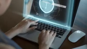 “Nadie es anónimo en internet, lo que antes estaba en el DNI hoy lo tiene cualquier persona”
