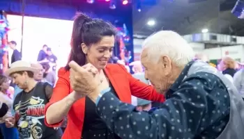 Dos hermanos crearon las “Crónicas de PAMI” para contar las peripecias con su abuelo de 86 años
