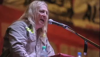 “Pollo” Sobrero: “Si mañana Piñón Fijo tiene la billetera, Sergio Sasia se pone a cantar Chuchuwa”