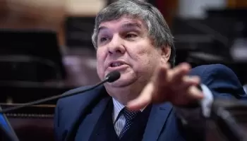 “Cuarenta años de democracia sin república”