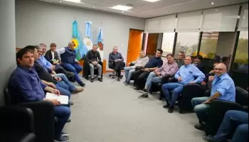 Fernando Gray se reunió con representantes de la UTA y delegados gremiales