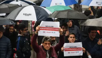 Despidos masivos en Clarín: “El diario se vende menos y al personal lo reducen drásticamente”