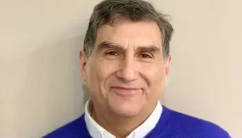 Federico González: “Milei está inflado, grita y asusta pero está estancado”