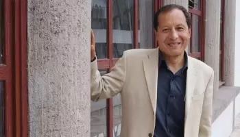Economista ecuatoriano advirtió que con la dolarización “la inflación no desaparece”