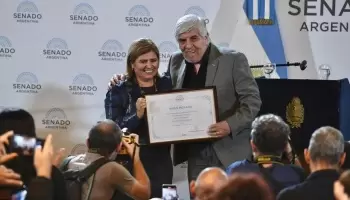 Polémica: El Senado realizó un homenaje al multidenunciado Hugo Moyano
