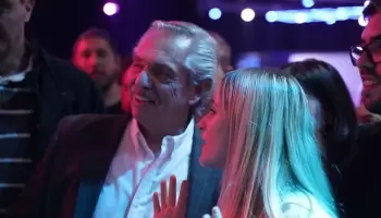 Tiene 22 años, cobra 1,2 millones por mes y le pagó una fortuna a Futurock por cubrir un festival