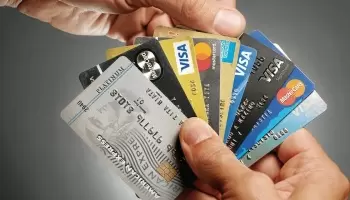 Ronda de expositores sobre la problemática en relación a la comercialización con tarjetas de crédito