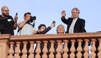 Alberto Fernández pagará un alto precio por pintar uno de los patios de Casa Rosada