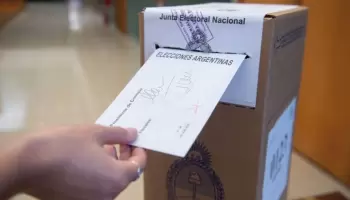 Analogías: “Todavía hay más de un 20 por ciento que no sabe su voto”