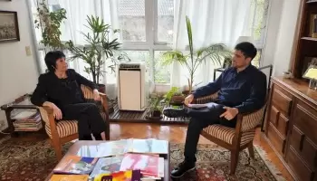 “Estimular a los docentes es el camino para lograr la excelencia, no el voucher”