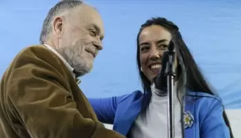 "Wado de Pedro es la cara que entregó el agua dulce, son todos operadores de la colonia"