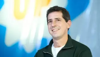 El clan familiar de Wado de Pedro prendido a la teta del estado