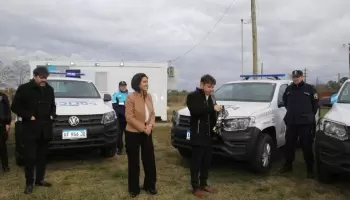 Axel Kicillof y Agustina Propato inauguraron un nuevo destacamento policial