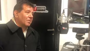 "La urgencia es el agua y las cloacas en pleno centro de La Plata"
