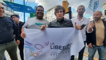 Fue denunciado cuatro veces por su ex pareja por golpearla embarazada y ahora es candidato de Milei