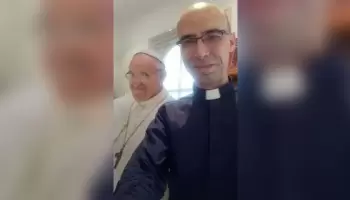 Denuncian por estafa al hombre que aseguró que la “Ruta del dinero K” terminaba en el Vaticano