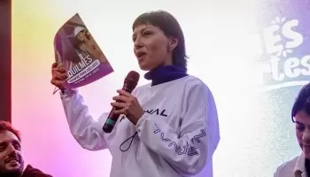 Mayra Mendoza prometió regalarles bicicletas a todos los niños de Quilmes si gana la elección