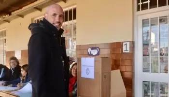 Arrancó el voto en La Plata: Marcelo Leguizamón le pidió “a los platenses que vengan a votar”