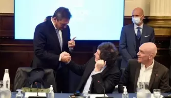 Unidad para vencer a Milei