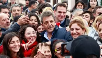 Sergio Massa hace campaña con la realidad