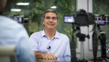 Plan Platita: Capitanich les dará un aumento y un bono a los empleados públicos de su provincia